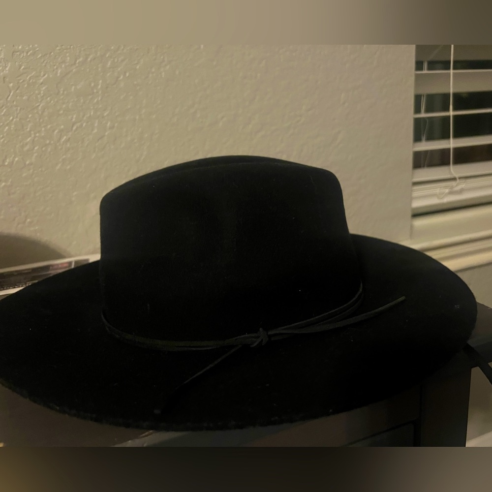 Felt fedora used condition